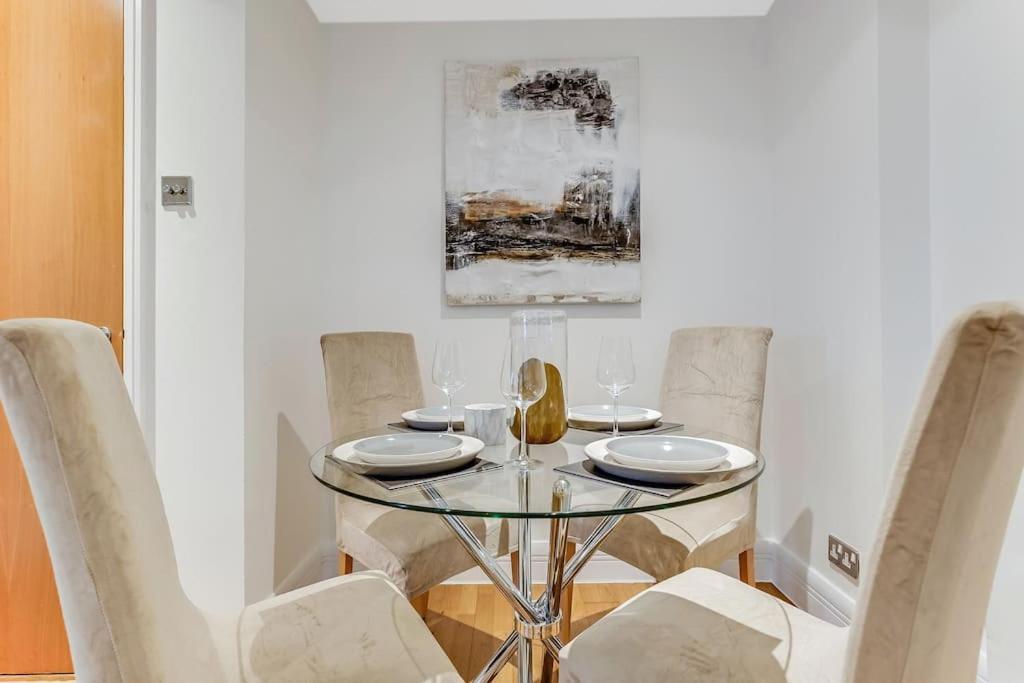 Spacious 1 Bedroom Apt Near Marble Arch ロンドン エクステリア 写真