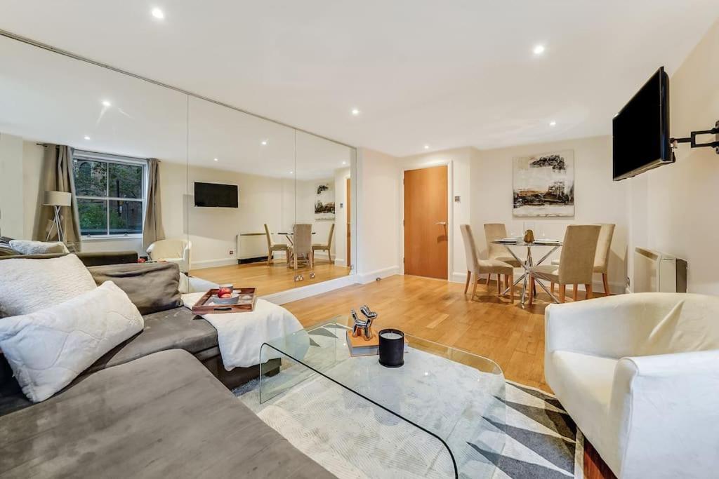 Spacious 1 Bedroom Apt Near Marble Arch ロンドン エクステリア 写真
